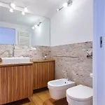 Ampia Casa Indipendente Con Giardino Privato *