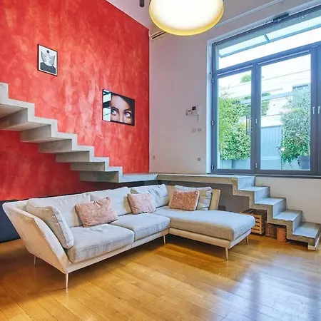 Ampia Casa Indipendente Con Giardino Privato * Milánó